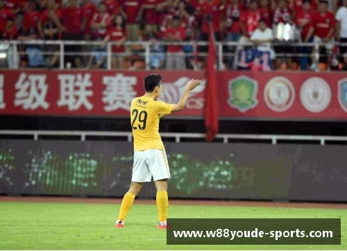 郜林慷慨捐助：体坛精神之光